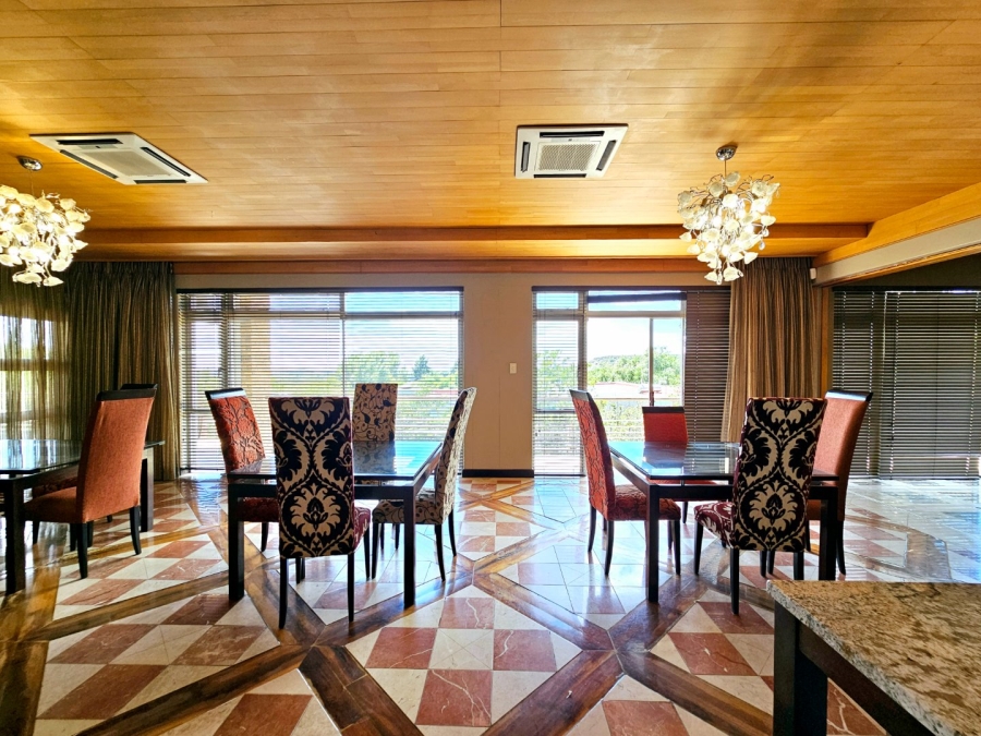 8 Bedroom Property for Sale in Waverley Free State